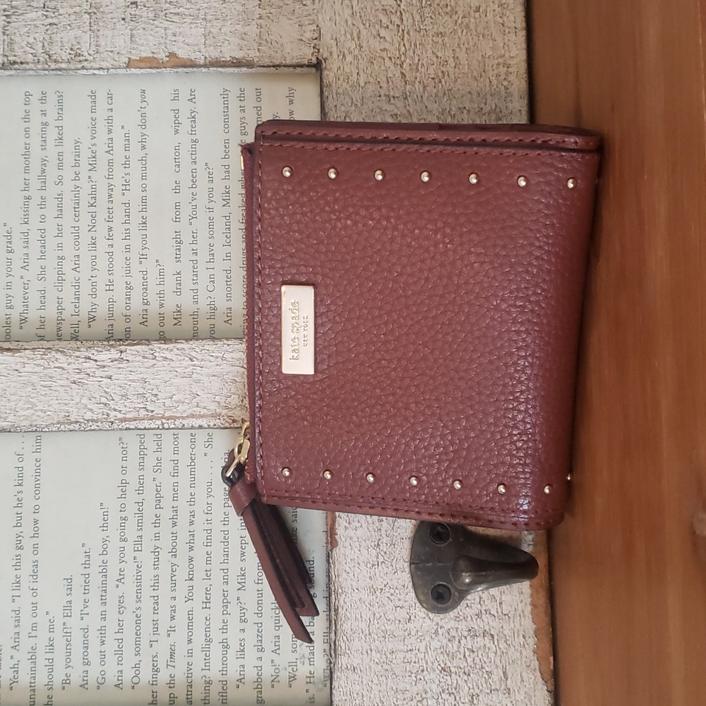 Kate Spade Malea West Street Port Brown Studded Rivet Gold Bifold Wallet Small